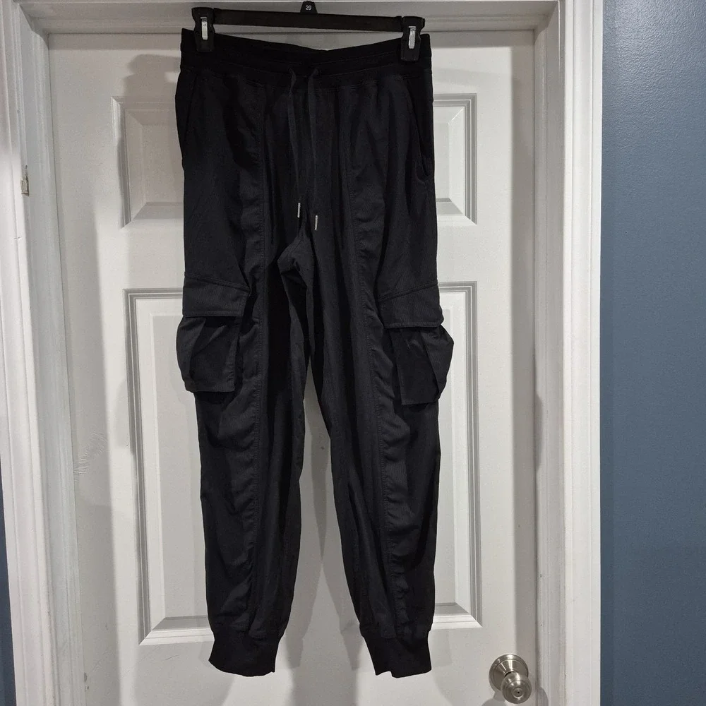 Lululemon Pants Womens Small Black Dance Studio Cargo Jogger Mid-Rise Relaxed